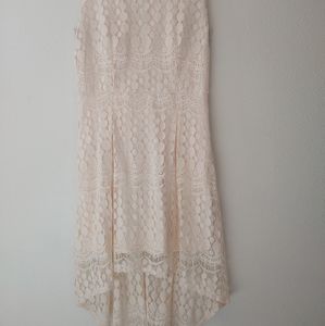 Sleeveless high low lace dress